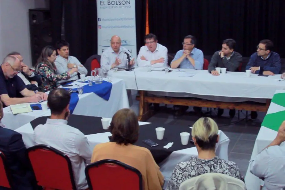 Encuentro binacional con autoridades chilenas para avanzar en obras del Paso El Manso y El León