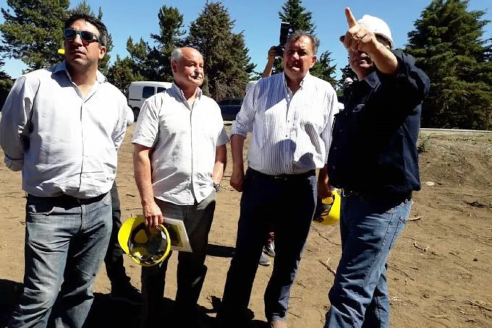 Aristegui y Gennuso recorrieron la obra de la Estación Transformadora Este de la CEB
