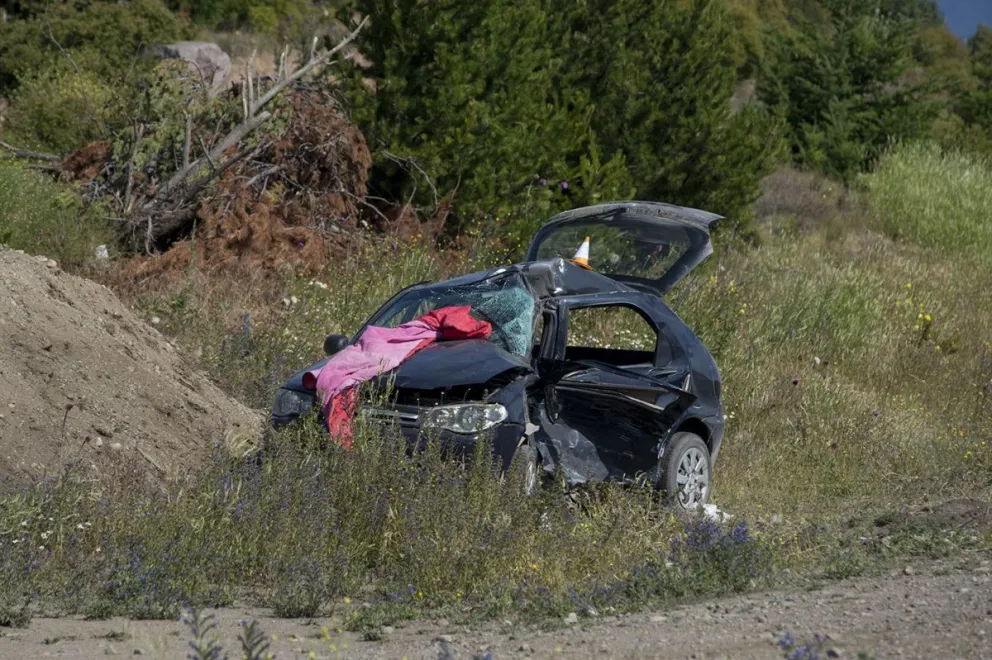Camión y automovil chocaron de manera frontal en Circunvalación