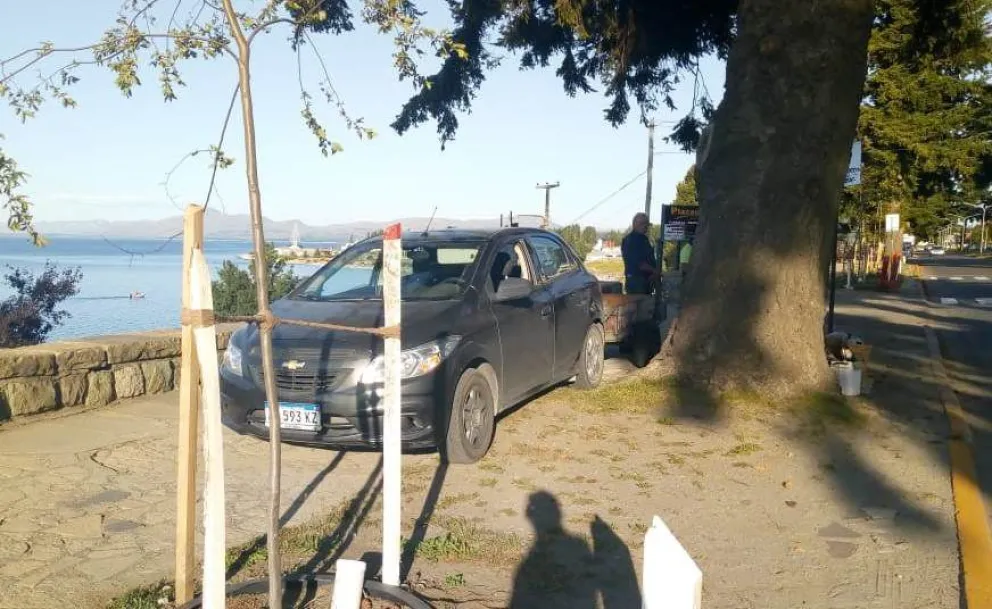 Notifoto: Tiró basura en costanera y un vecino le sacó fotos