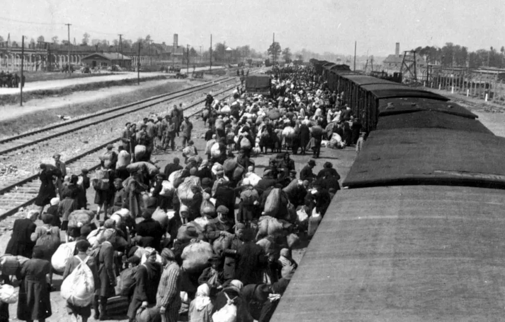 Holocausto: Muestra fotográfica en el Concejo Deliberante