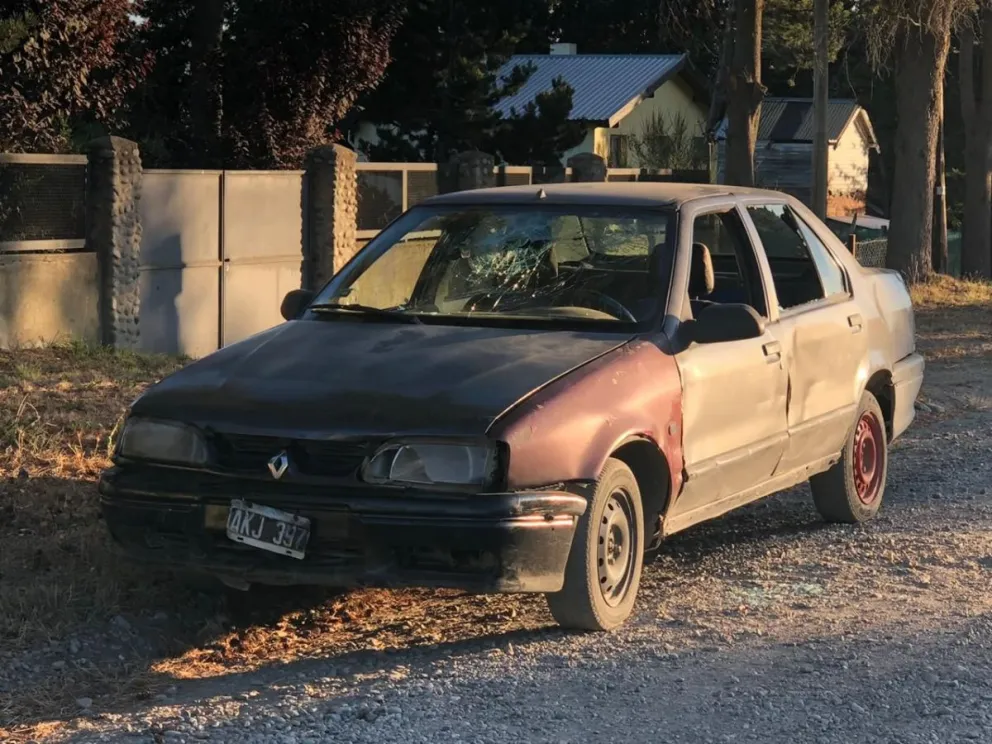 Un auto abandonado alertó a los vecinos del Este