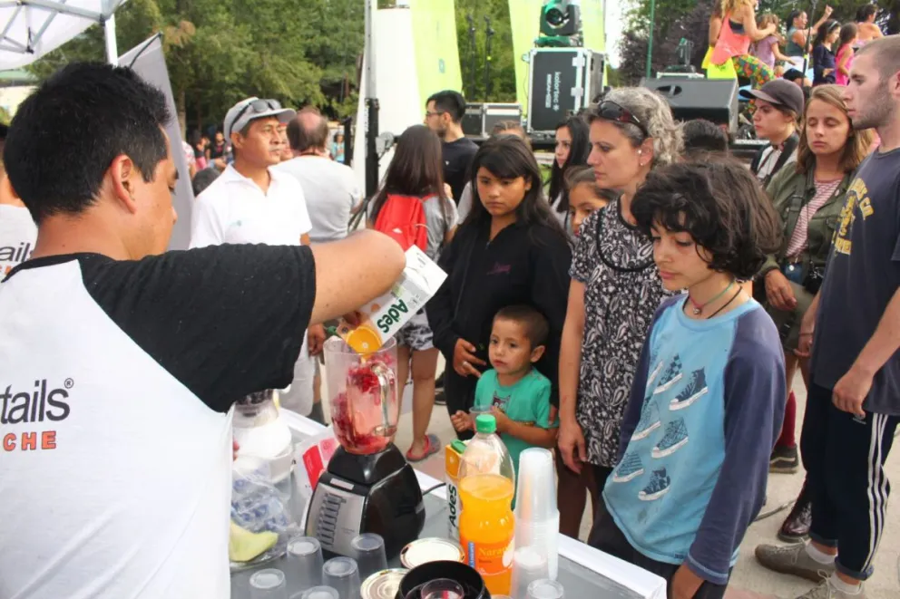 UTHGRA Bariloche volvió a participar  de la Jornada sin Alcohol en el Bolsón