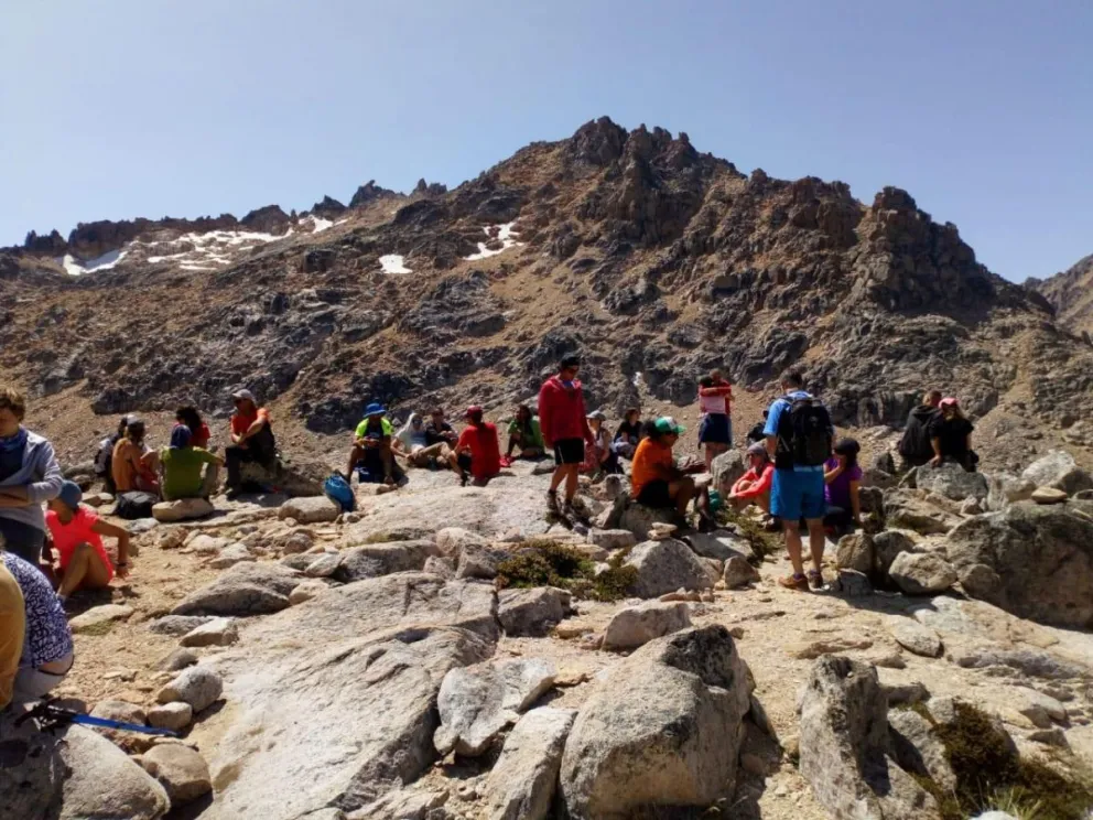Homenaje a Ian Schwer: Dejaron sus cenizas en el refugio Frey