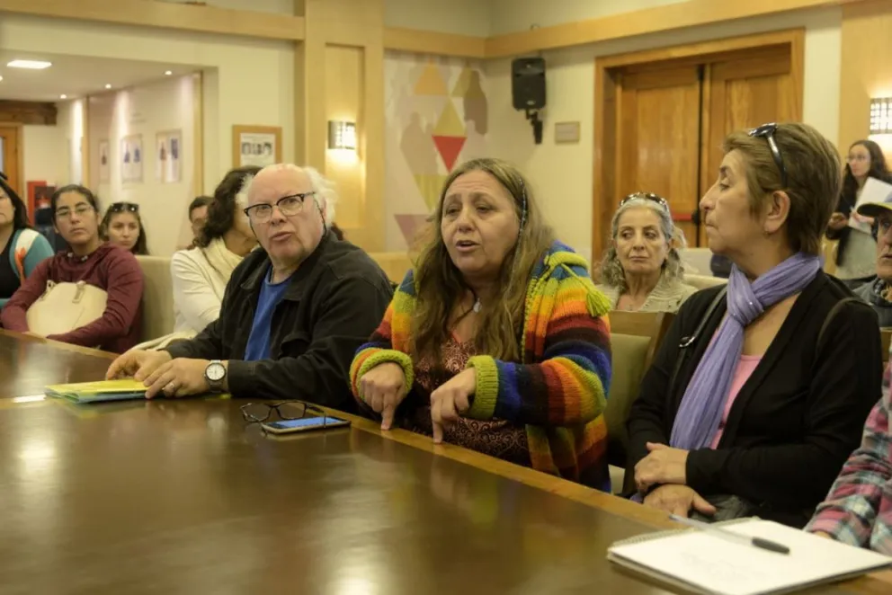 La reunión de la comisión de Transporte fue suspendida por "razones de fuerza mayor". 
