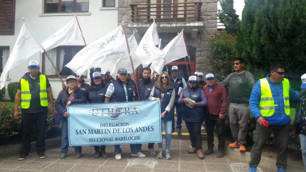 Hoteleros y gastronómicos se movilizan en San Martín de los Andes