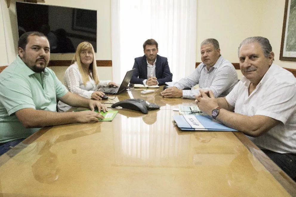 La provincia dispuso un aumento de $4.000 para estatales y docentes