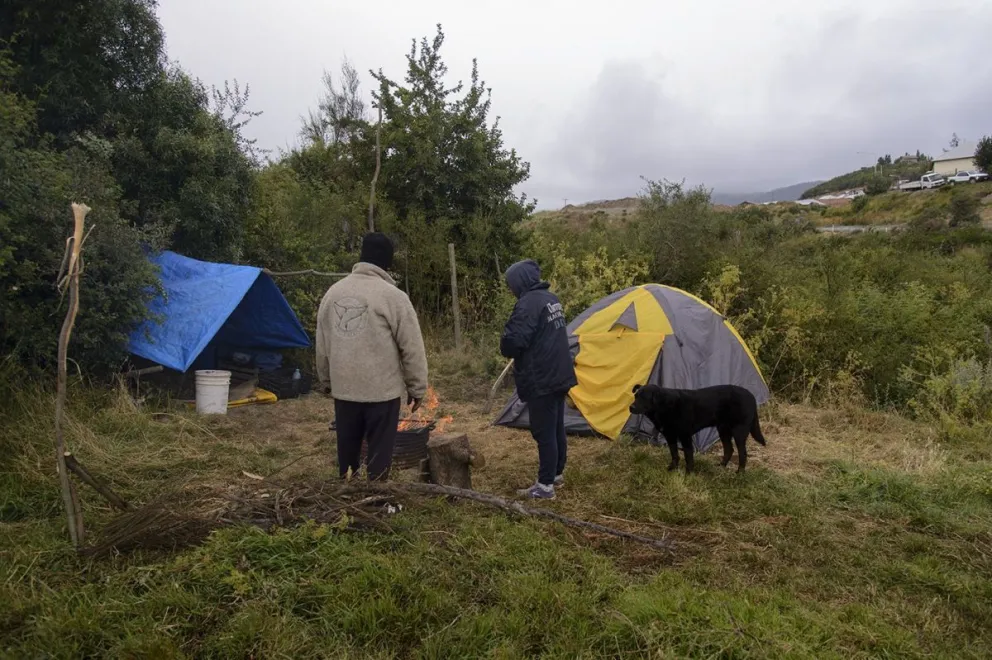 Toma en el barrio Omega: Las familias fueron  inscriptas en el Instituto de Tierras