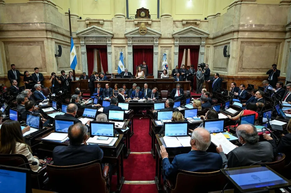 Sesiona el Senado para convertir en ley el proyecto sobre deuda externa