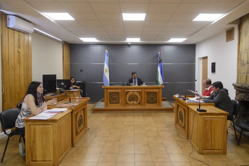 Imputaron a una mujer por instigar a tomar tierras