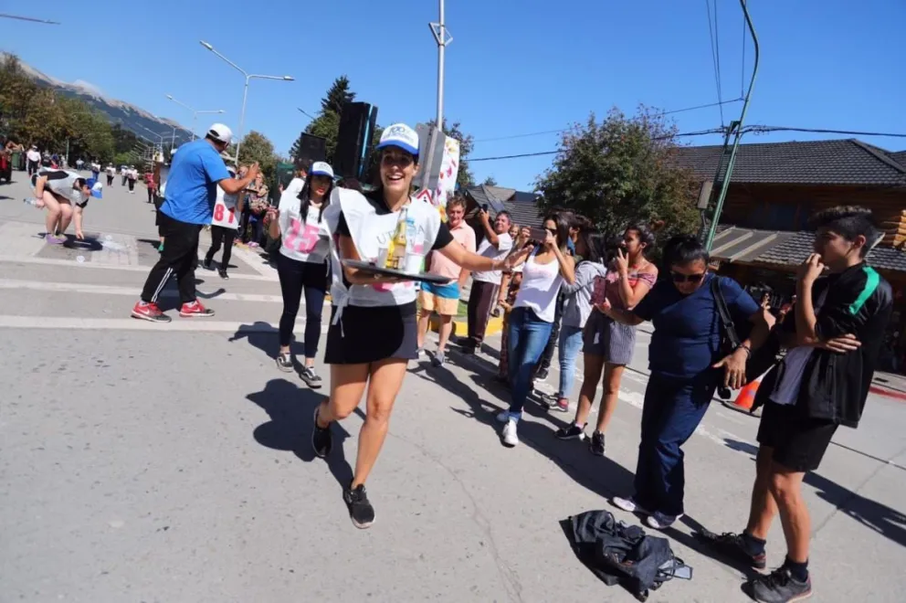 Se realizó con éxito la Carrera de Mozos en Villa la Angostura