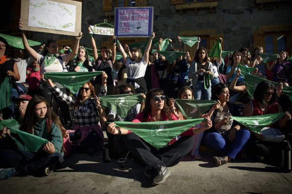 #19F: Habrá “Pañuelazo” por el aborto legal en el Centro Cívico de Bariloche