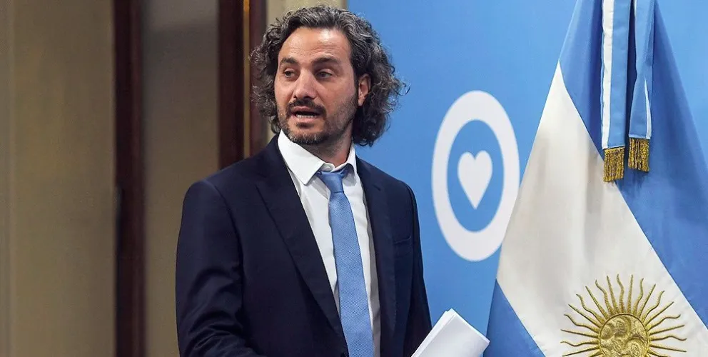 Santiago Cafiero llega a Bariloche para la partida del satélite construido en Invap
