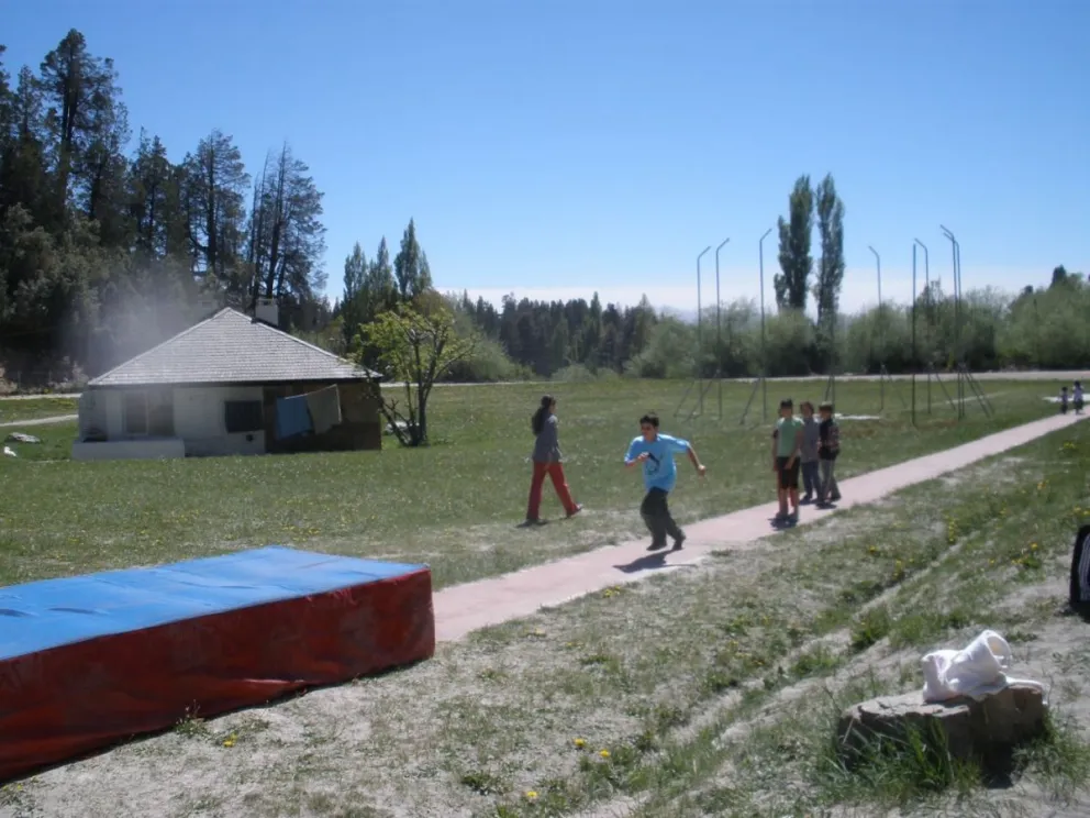 Realizarán mejoras en la pista de atletismo