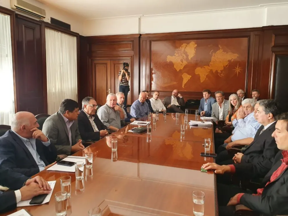 Autoridades de la CEB se reunieron con el secretario de Energía