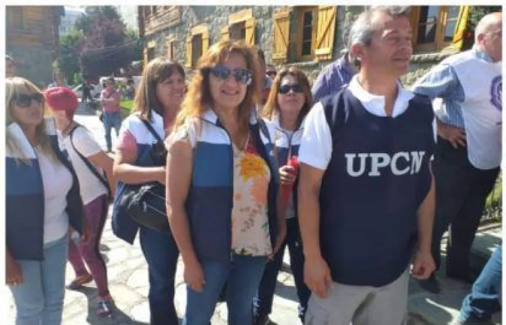 El Gobierno provincial anunció que descontará el día a los estatales que paren el lunes