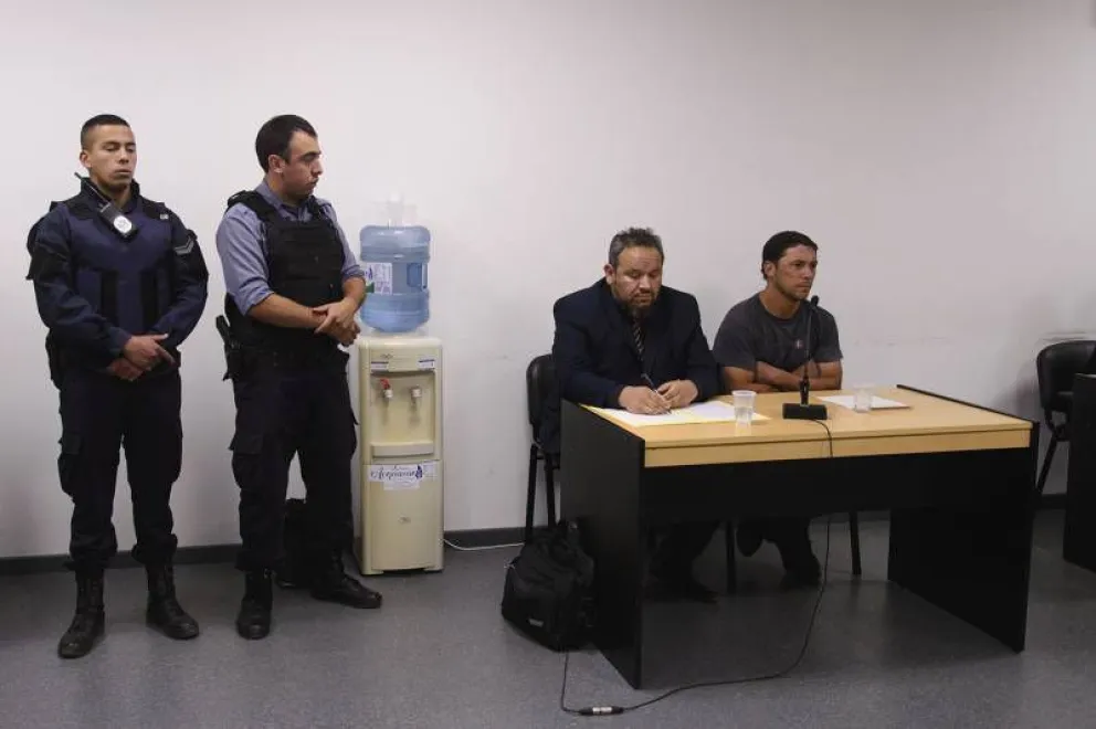 El hombre que intentó matar a su expareja y prendió fuego su casa seguirá en prisión