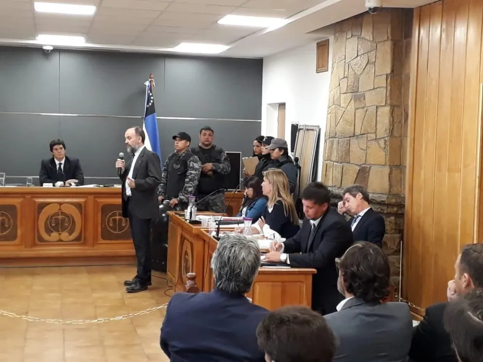 Continuó el juicio por jurados con la declaración de peritos y policías