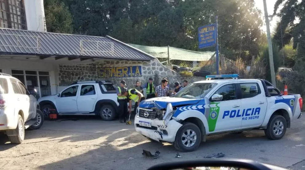 Un móvil policial protagonizó un choque en Pioneros