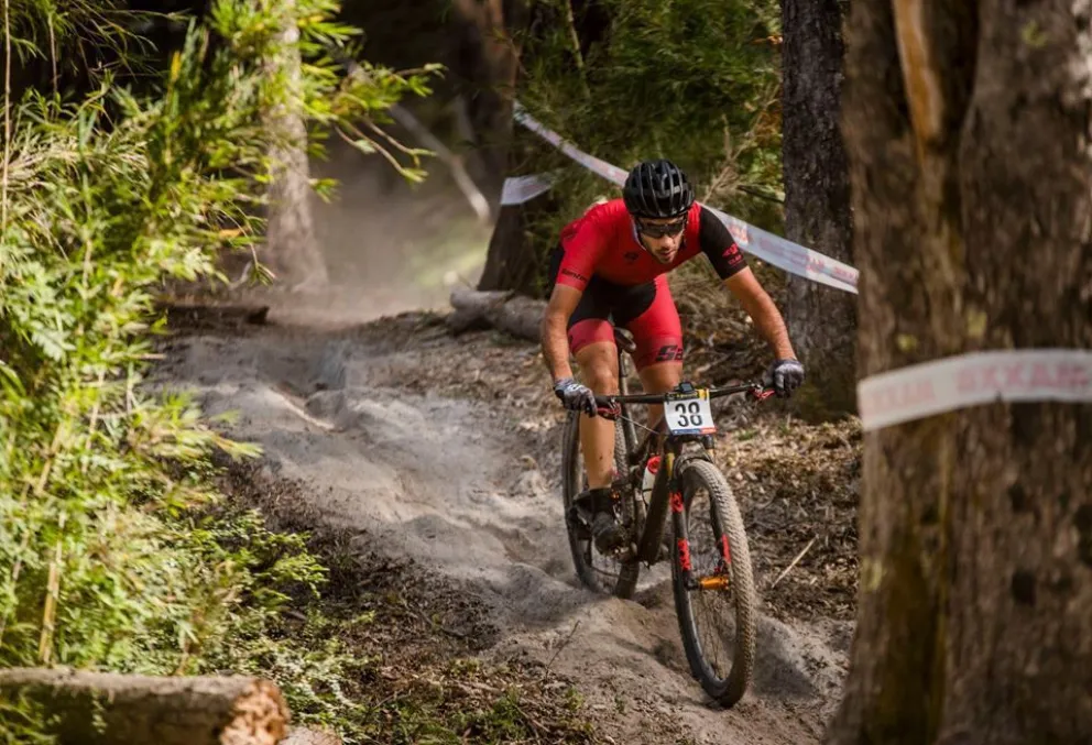 Claudio Pertile regresó a Bariloche con el triunfo en su categoría.