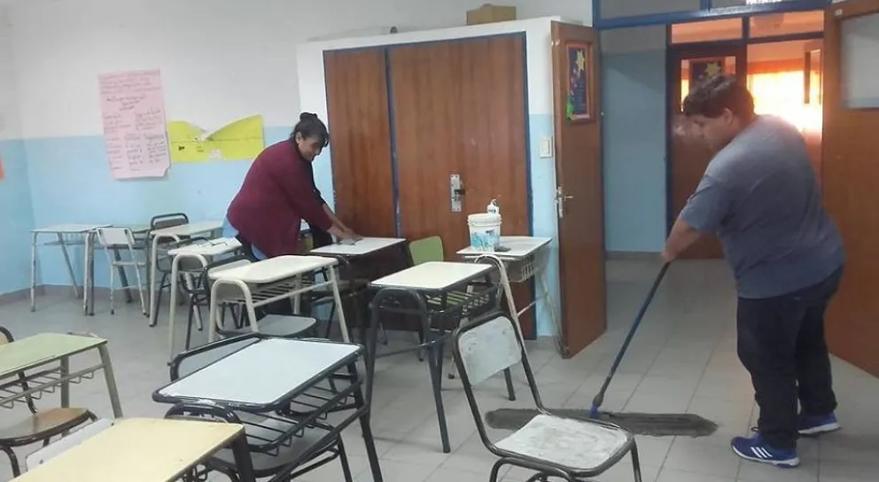 El Gobierno y los gremios llegaron a un acuerdo y se garantizará el servicio en las escuelas