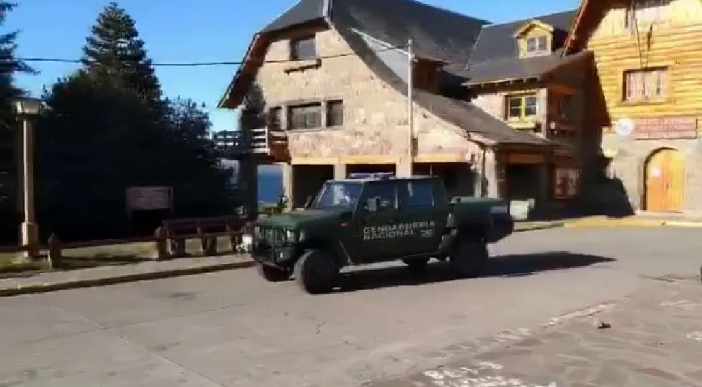 Video: Con parlantes, piden a vecinos y turistas que respeten las medidas por el coronavirus