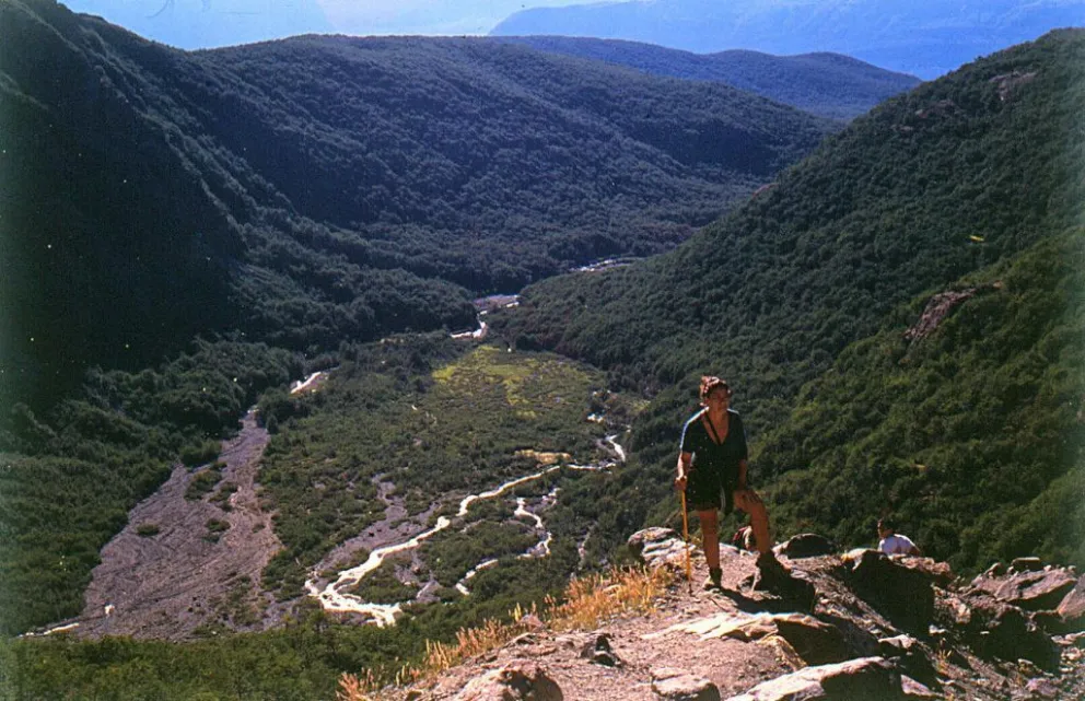 Evacúan a más de 100 caminantes que todavía están en los senderos de montaña de El Bolsón