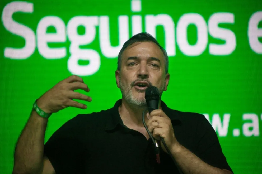 Aguiar pidió "no acercarse a las personas no vacunadas"