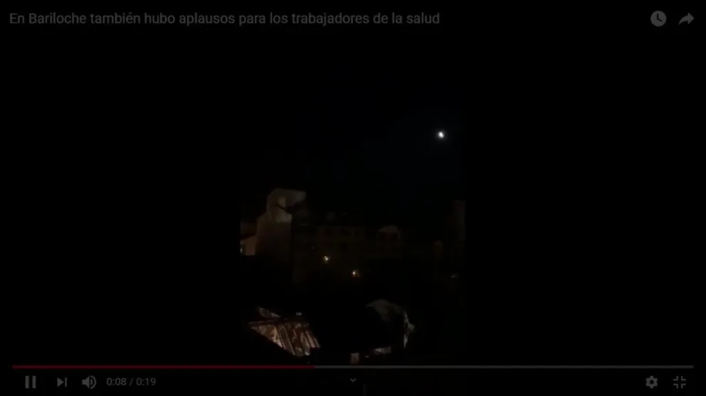 Video: En Bariloche también hubo aplausos para los trabajadores de la salud