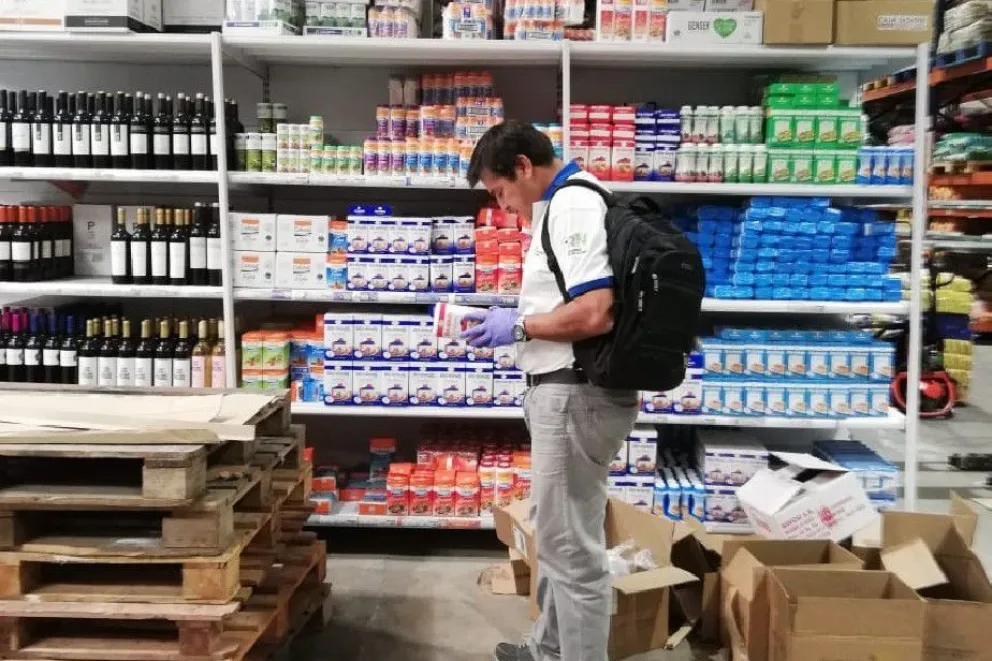 Denuncian maniobras de supermercados para remarcar precios de productos esenciales