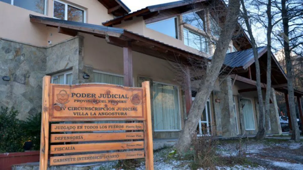 Villa La Angostura: Violó a la hija de su pareja tras consumir alcohol y drogas