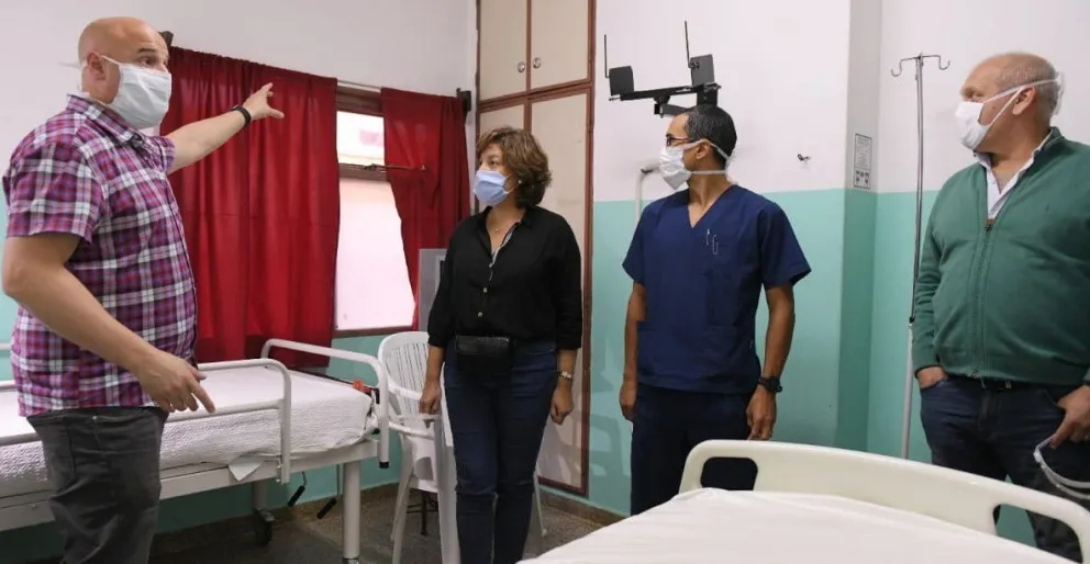 Arabela Carreras destacó el compromiso "absoluto" del personal de salud y de seguridad