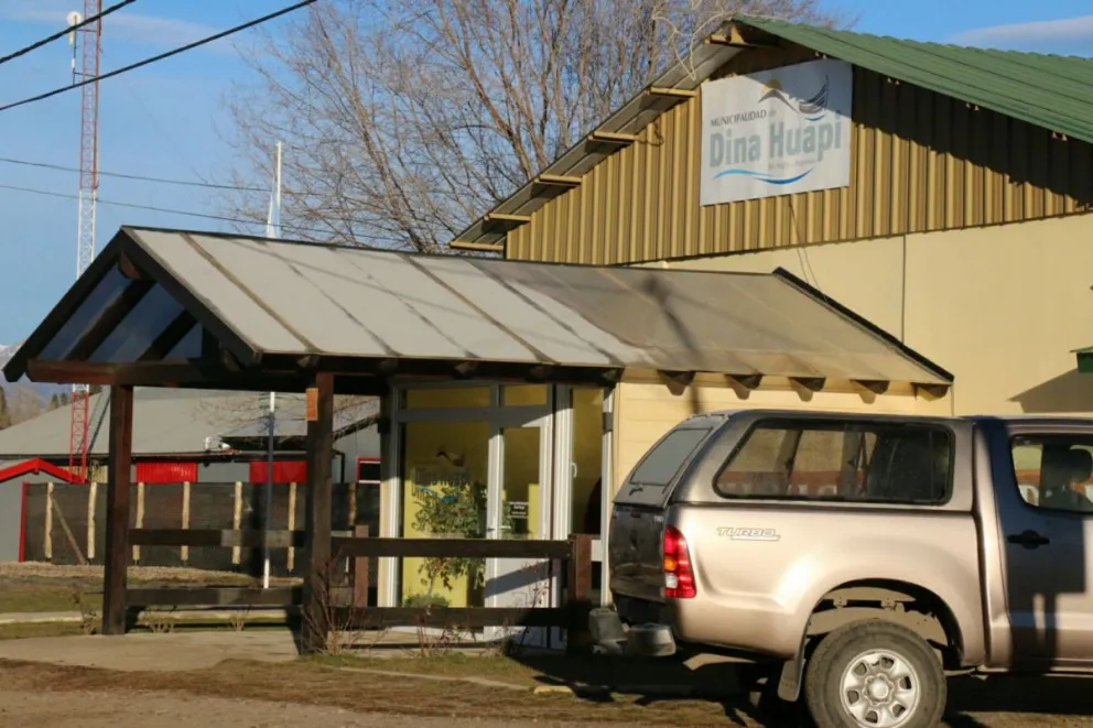 Emergencia por COVID-19: Intendenta y funcionarios de Dina Huapi donarán su aumento a un fondo solidario