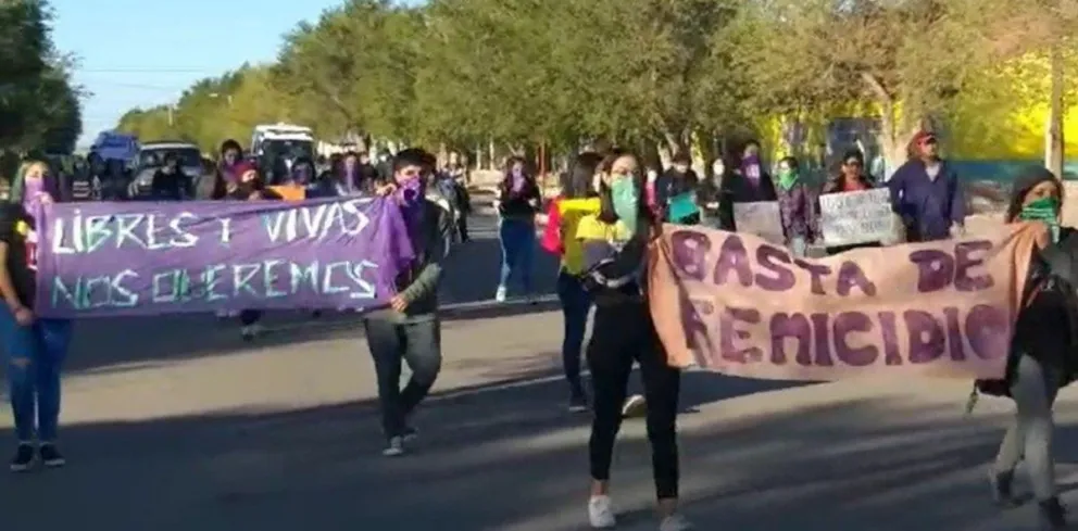 El pueblo que marchó y fue multado por incumplir la cuarentena
