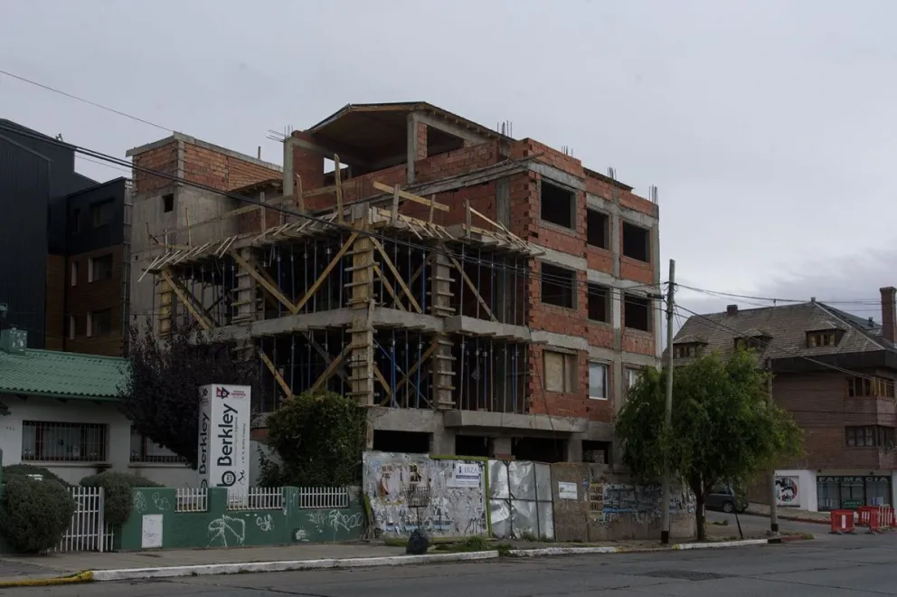 Bariloche: Se habilita la actividad en obras privadas