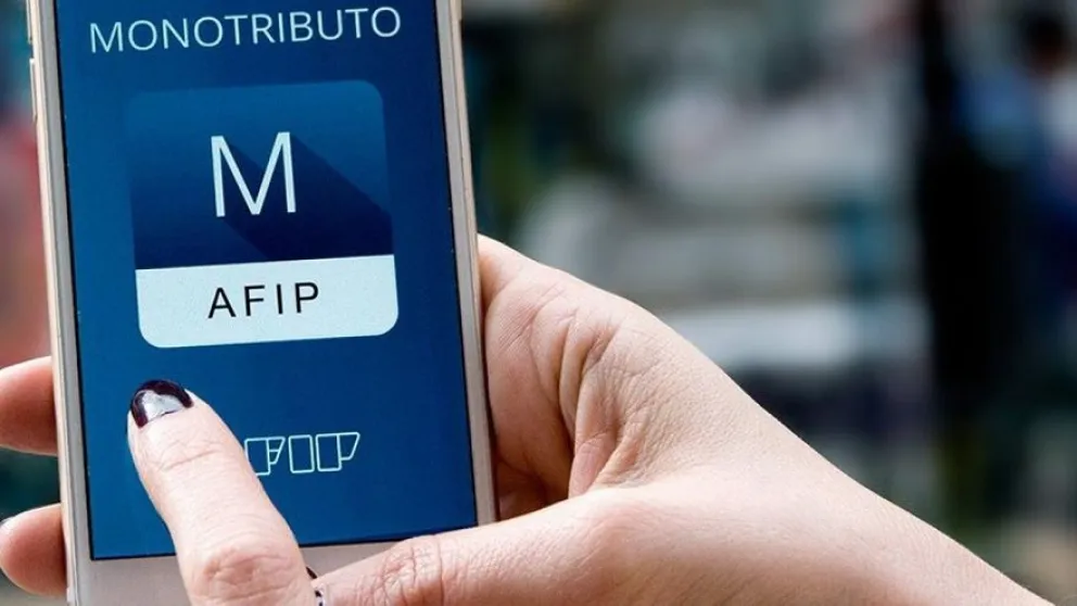 El Gobierno definió los requisitos para acceder a los créditos para monotributistas y autónomos