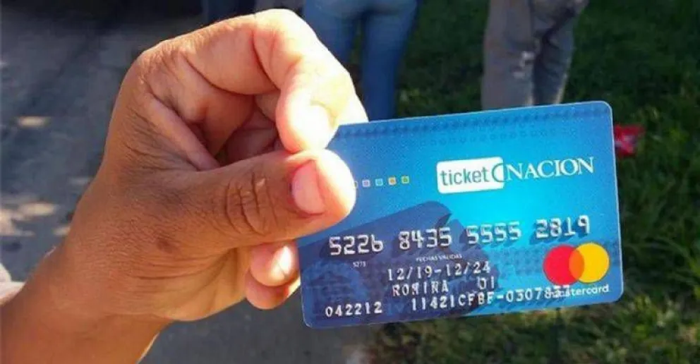 Tarjetas Alimentar: Quienes no recibieron el plástico contarán con el dinero junto con la AUH