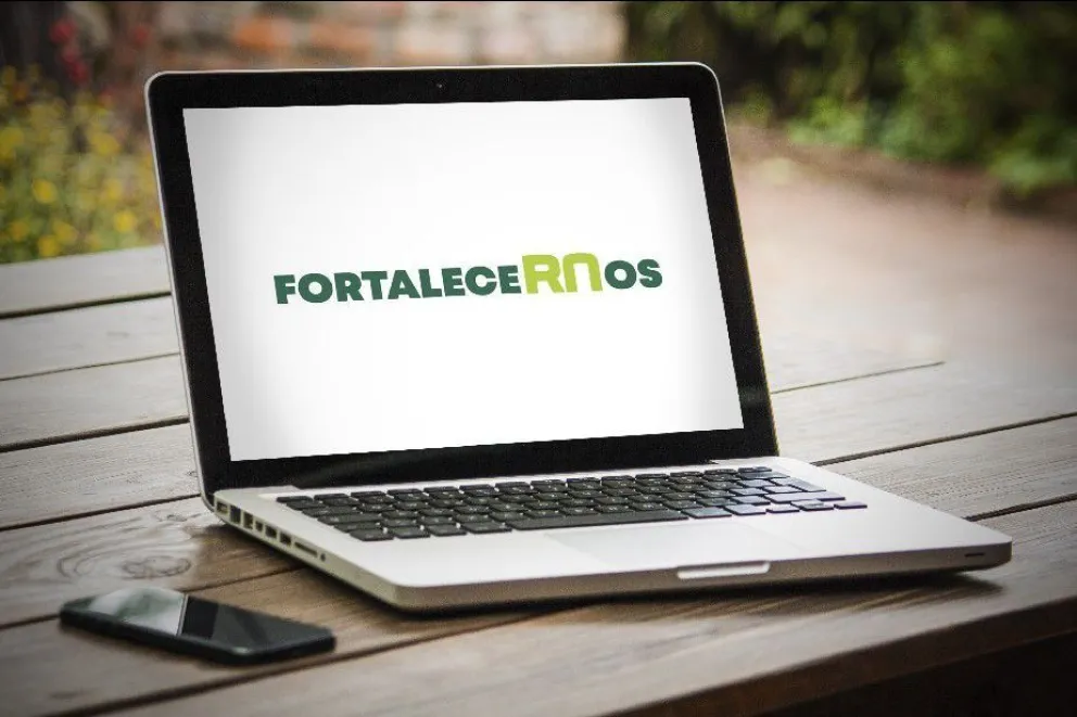 Nace "FortaleceRNos", un programa de capacitaciones virtuales para más de 700 agentes estatales
