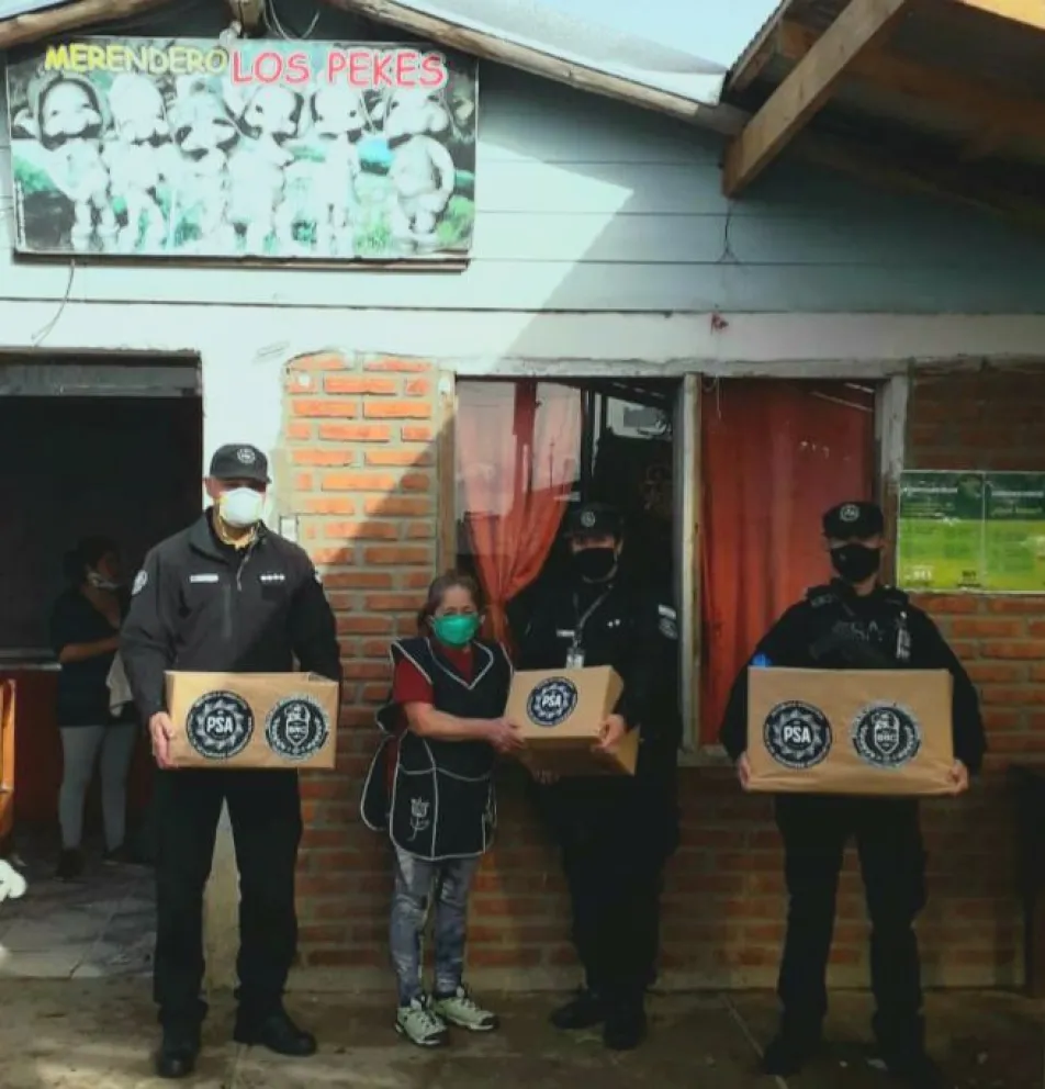 Personal de la PSA donó alimento al merendero Los Pekes