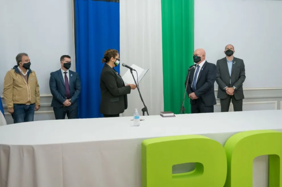 Deco y Sanguinetti juraron como nuevos funcionarios del gobierno rionegrino