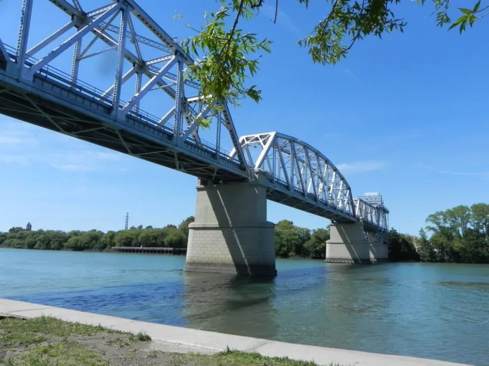 Puente ferrocarrtero Viedma - Patagones