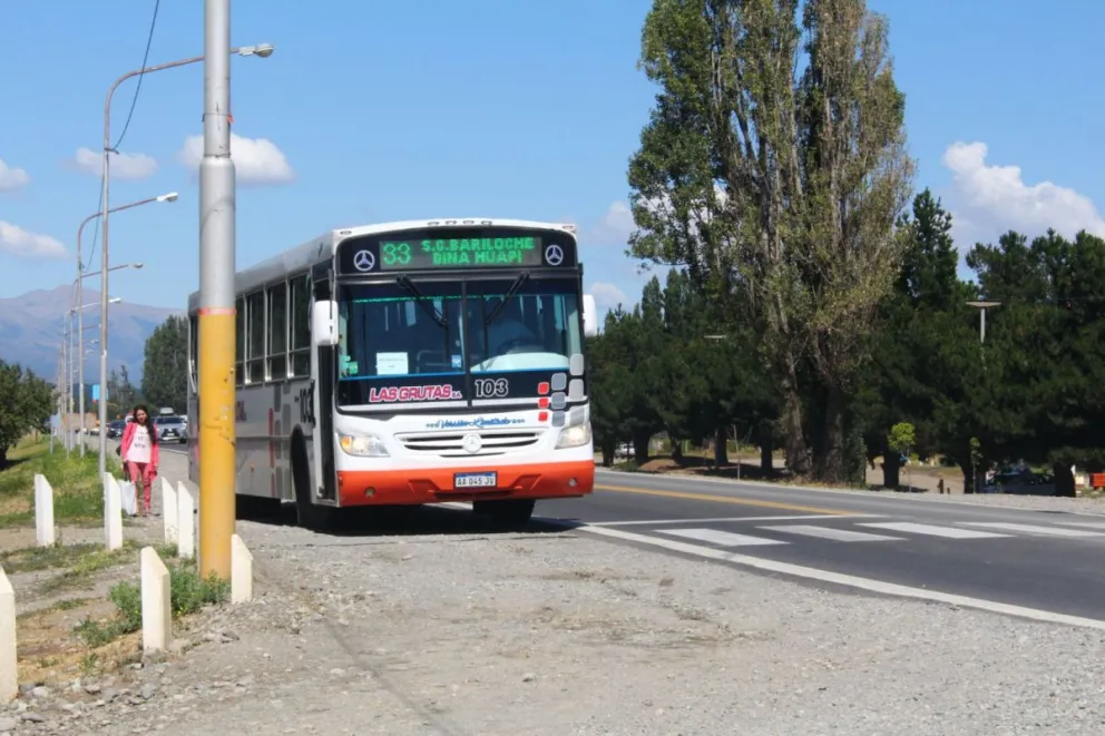 Duro momento para la línea de transporte  que une Dina Huapi - Bariloche