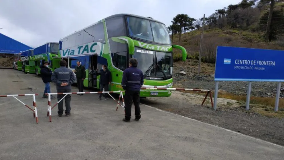 Comenzó la repatriación de argentinos varados en Chile