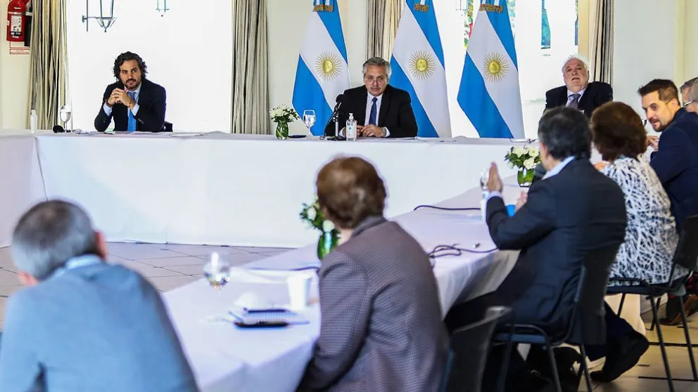 Fernández analiza en Olivos con el Comité de Expertos la próxima fase de cuarentena