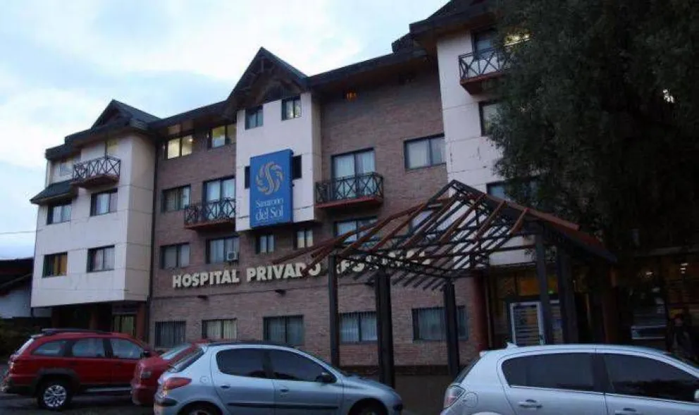El primer análisis al hombre fallecido por Covid-19 al ingresar a la internación había dado negativo