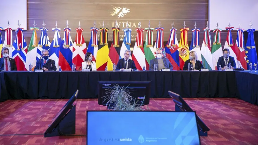 Preparan un protocolo para retomar los vuelos con Europa en un plazo posible de 60 días