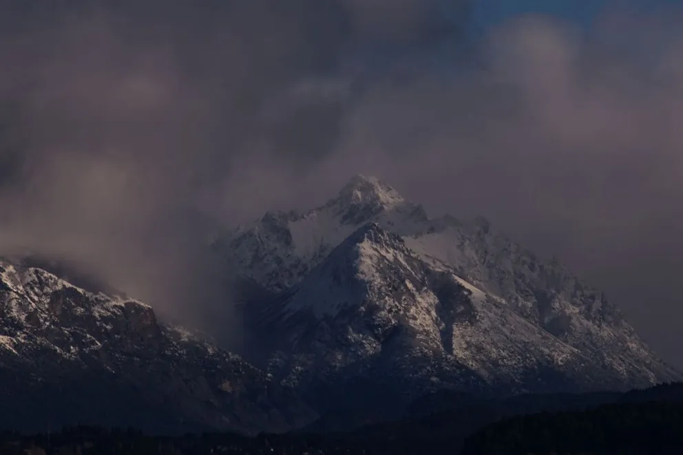 Por la lluvia y el viento, cerrarán senderos de montaña
