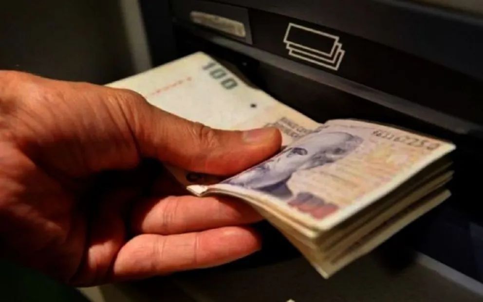 Cruces por el pago del aguinaldo en cuotas de los estatales rionegrinos