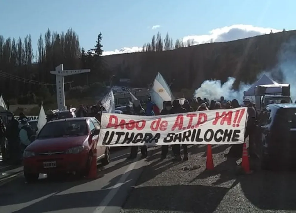 Por tercer día consecutivo, UTHGRA cortó la ruta