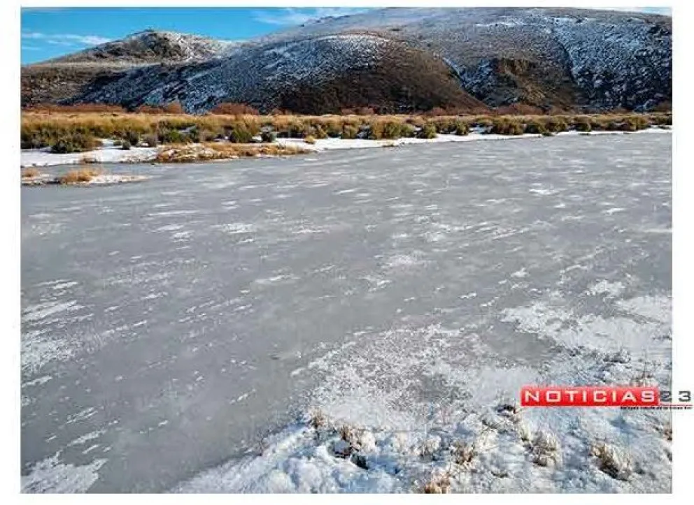 Temperaturas bajo cero: se congeló el río Pichi Leufu